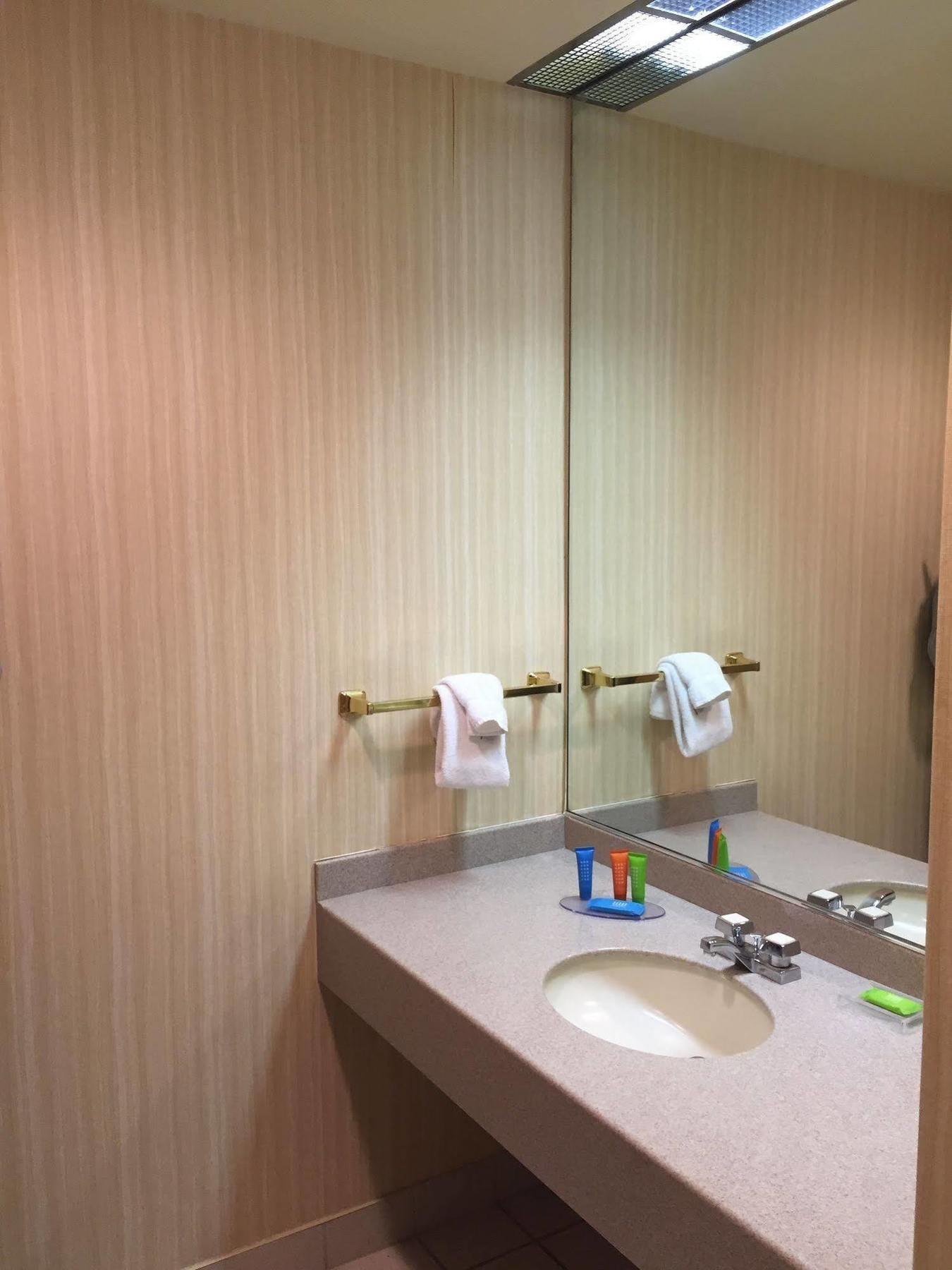 Nichols Village Hotel And Spa Clarks Summit Dış mekan fotoğraf
