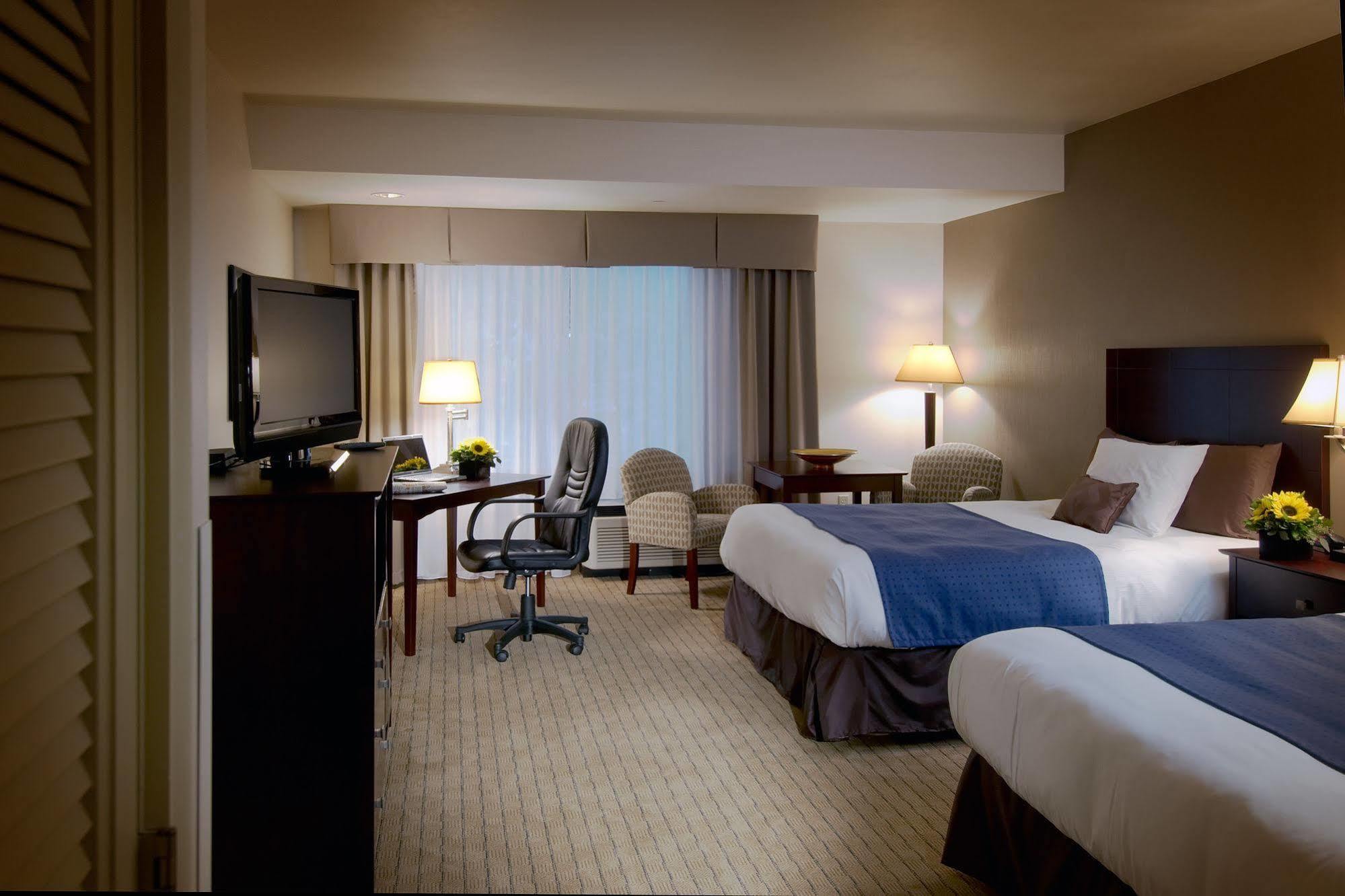 Nichols Village Hotel And Spa Clarks Summit Dış mekan fotoğraf