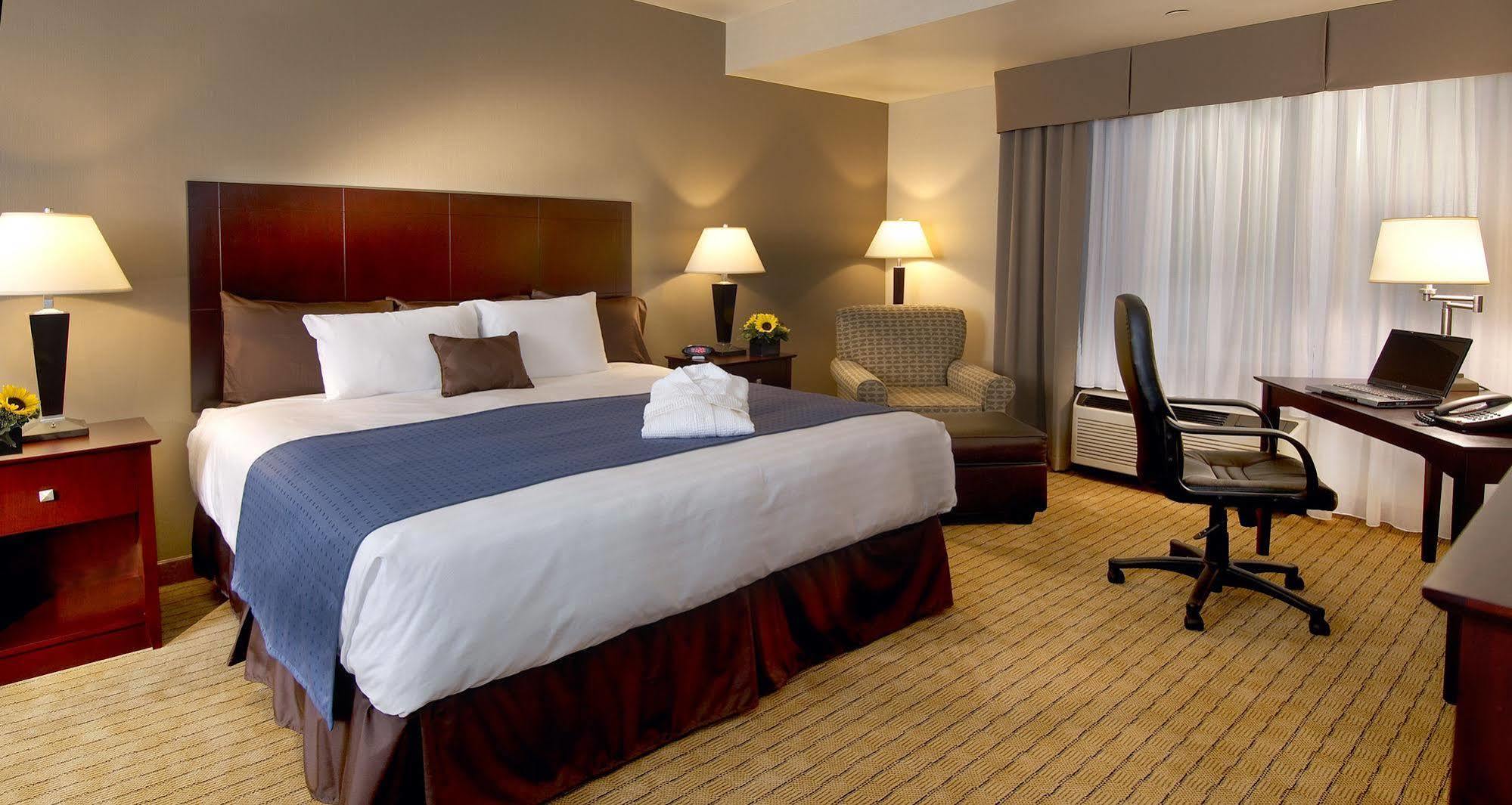 Nichols Village Hotel And Spa Clarks Summit Dış mekan fotoğraf